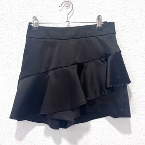 Zara Stylish Black Ruffled Skort‎ XS